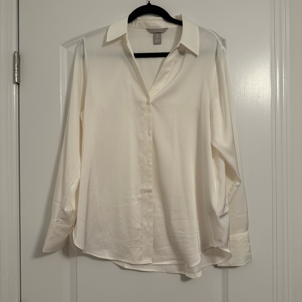 H&M Off-White Satin Button-Down Blouse - Size M (NWOT)